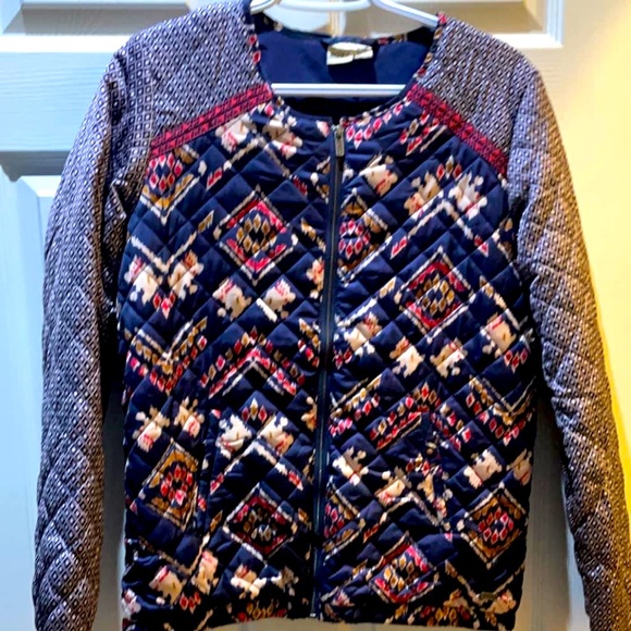 Roxy - Picture 1 of 1